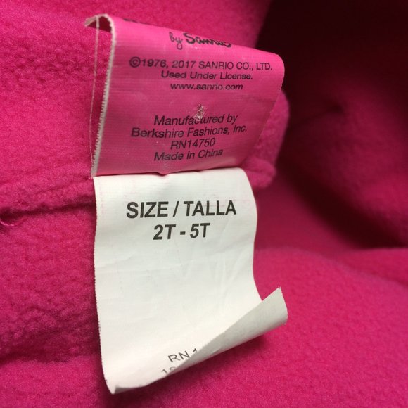 Girl's Hello Kitty Winter Hat - Picture 5 of 5